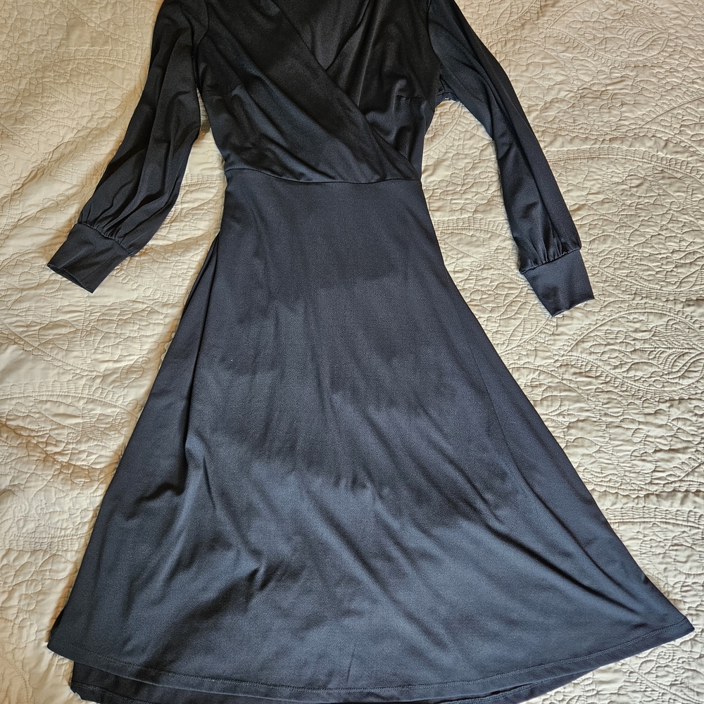 H&M Green Long Sleeve Dress
